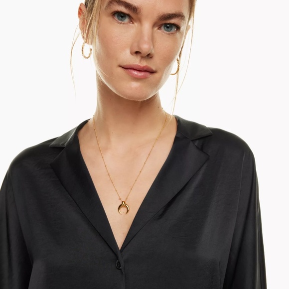 NWT SOLD OUT ARITZIA Wilfred Freeform Shirt Relaxed button-up shirt - Black, S - Picture 2 of 11